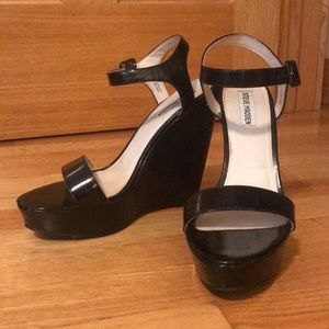 Steve Madden Black Wedges